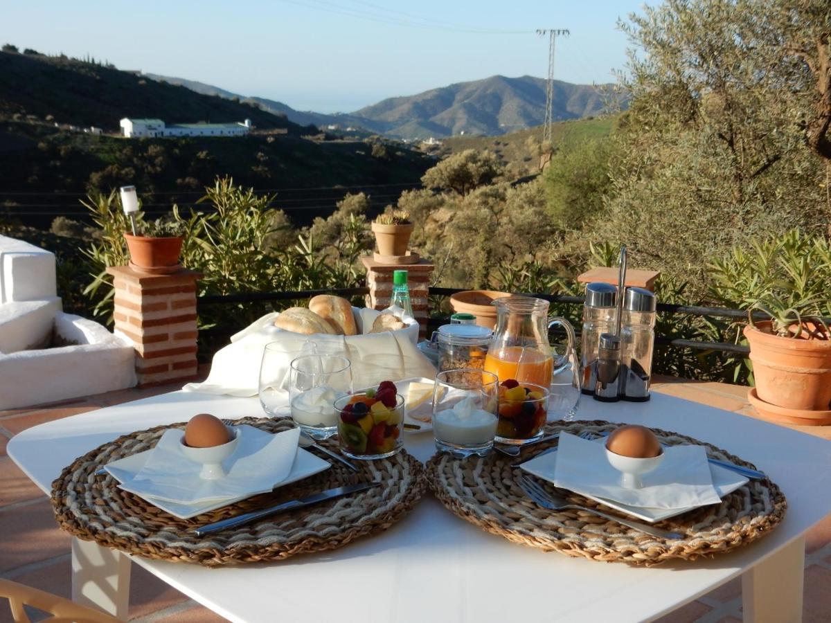 Bed And Breakfast Lagabella Sedella Екстериор снимка