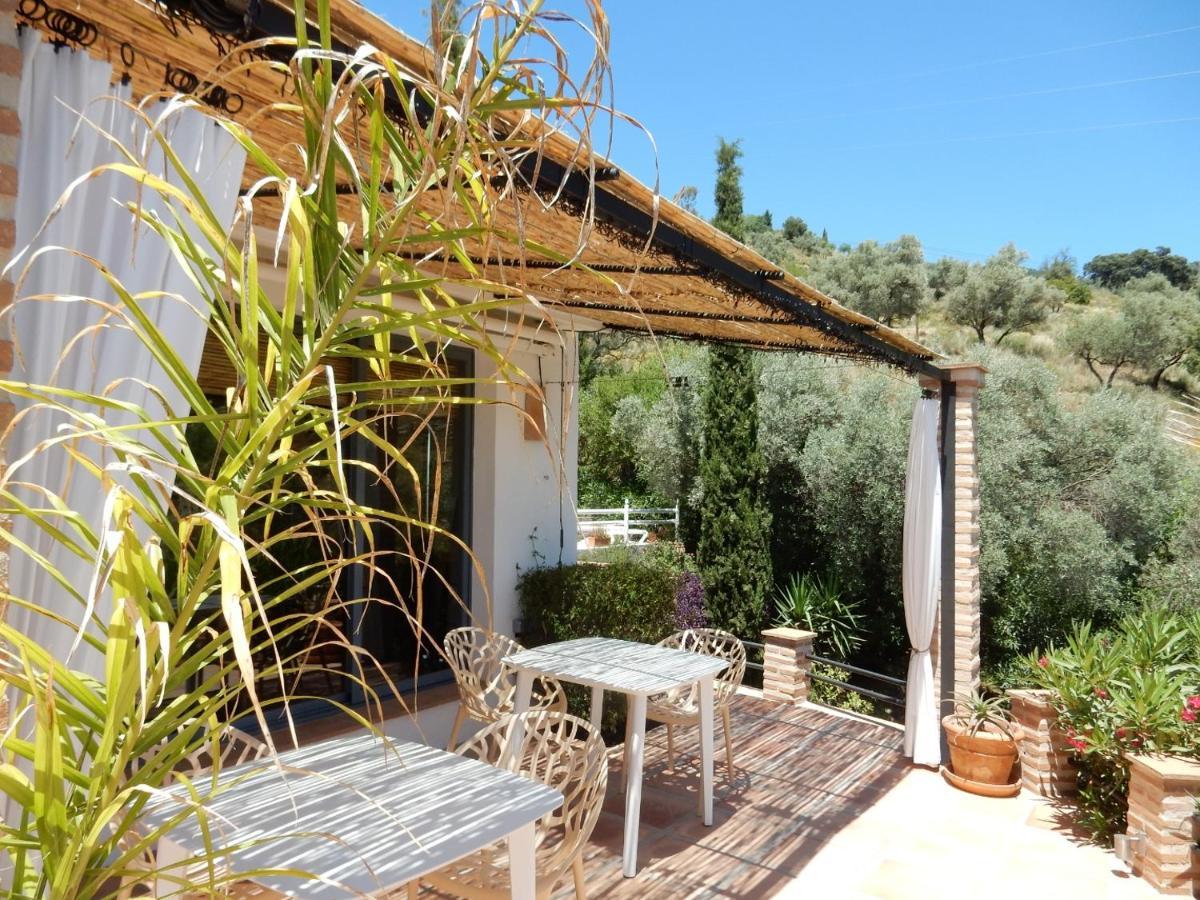 Bed And Breakfast Lagabella Sedella Екстериор снимка