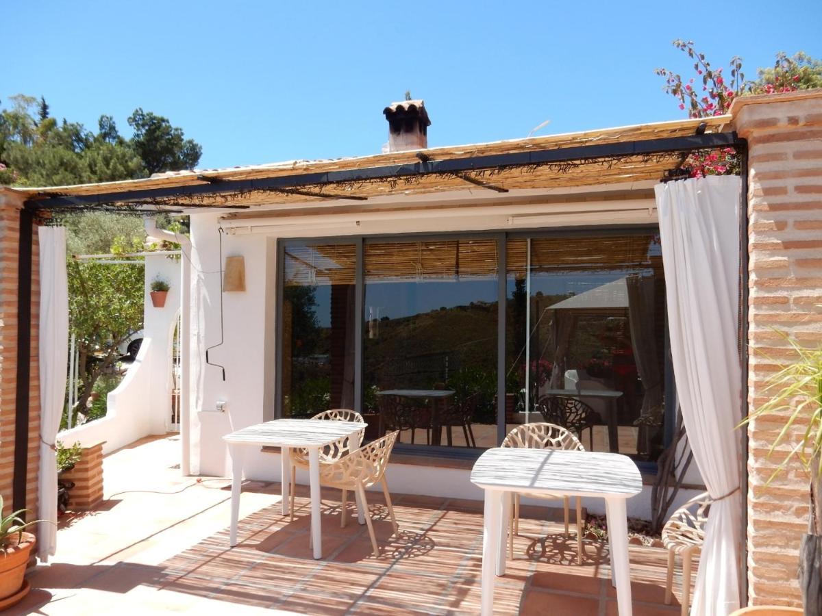 Bed And Breakfast Lagabella Sedella Екстериор снимка
