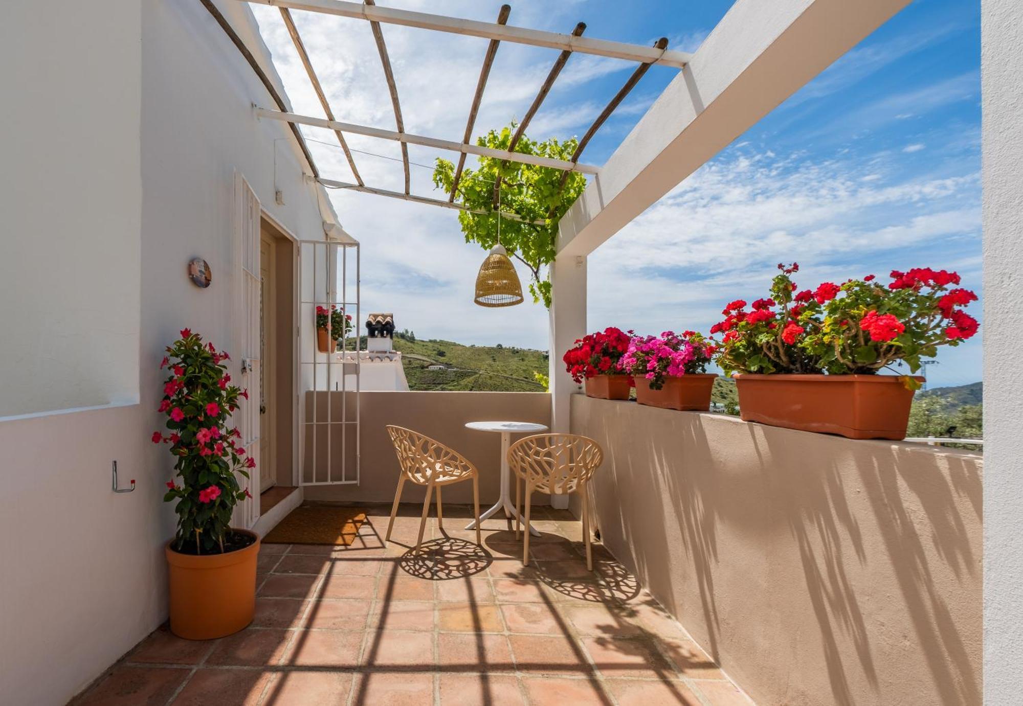 Bed And Breakfast Lagabella Sedella Екстериор снимка
